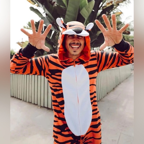 Tipsy Elves MEN'S TIGER HALLOWEEN COSTUME/COSPLAY ONESIE | NEW/NWT!!🐅🐯🐅🐯🐅🐯 - Picture 1 of 9